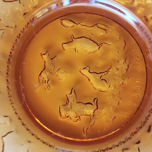 VTG. Mother Goose Nursery Rhymes, Tiara Amber Glass, Children's Plates. - Picture 10 of 16